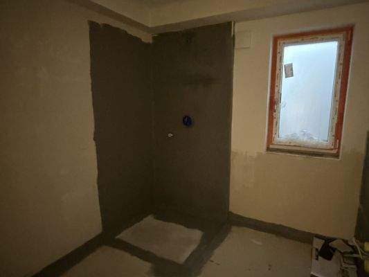 Bad mit Dusche im Untergeschoss