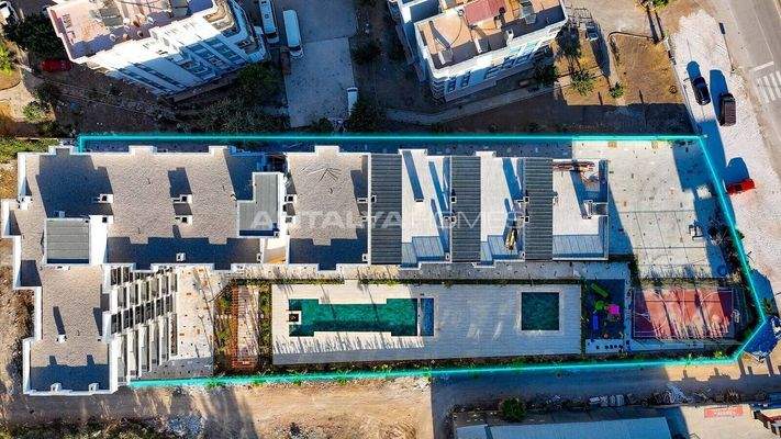 Beachfront Flats with Resort-Style Amenities in Antalya Finike