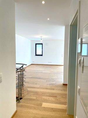 Diele mit Treppe ins Souterrain