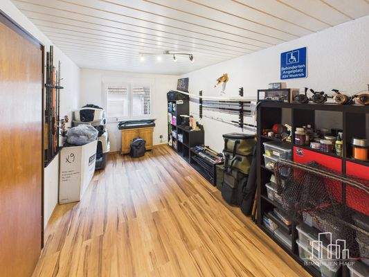 CAM02839G0-PR0324-STILL015