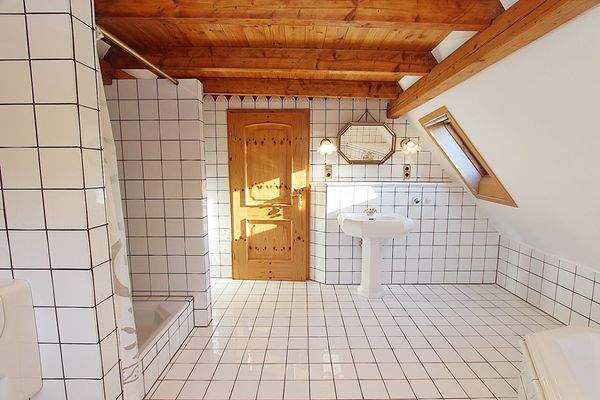 (optional) Badezimmer (DG)