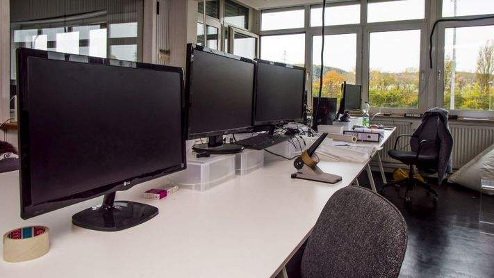 Schreibtischplätze 1