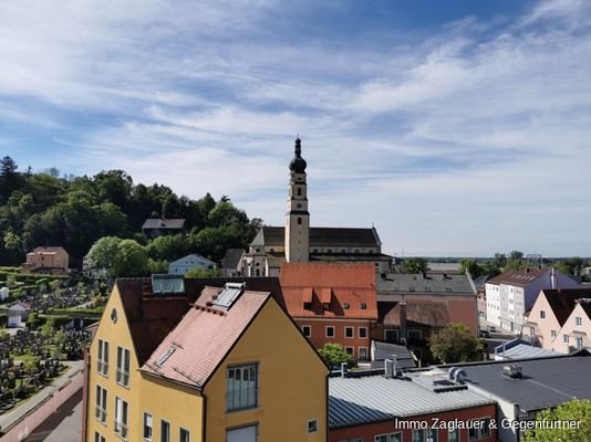 Blick zur Himmelfahrtskirche