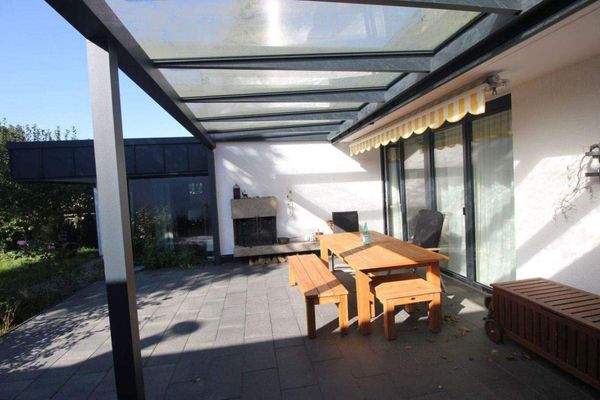 Überdachte Terrasse Haupthaus