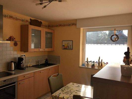 Küche mit Essplatzmöglichkeit