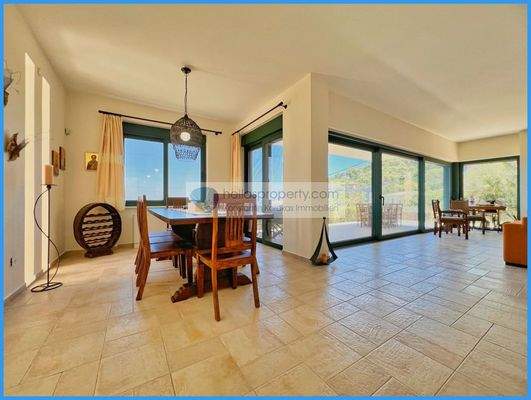 c01fef0c697e45f0b70aa22082179e18-original