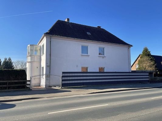 Haus v. Strassenansicht