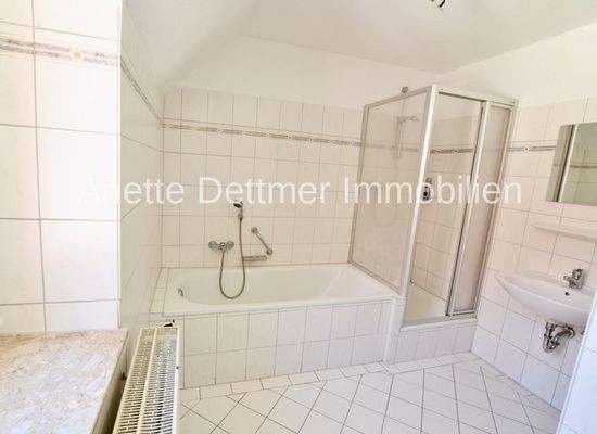 23 Wohneinheit Badezimmer 