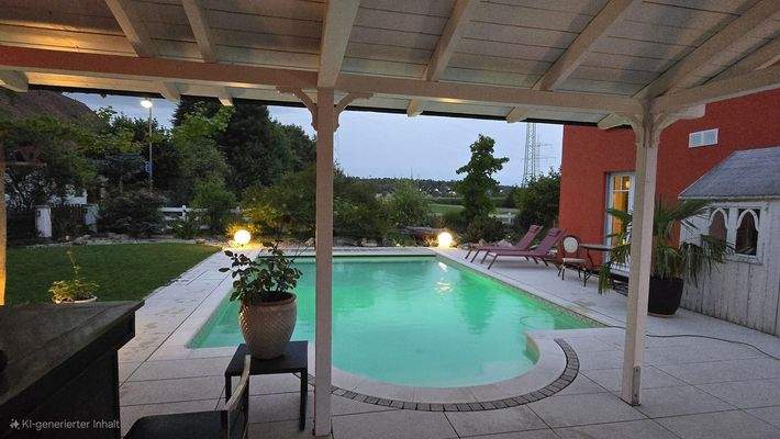 Pool mit Blick in die Ferne