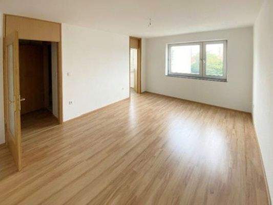 11-2.OG links Zimmer 4.jpg