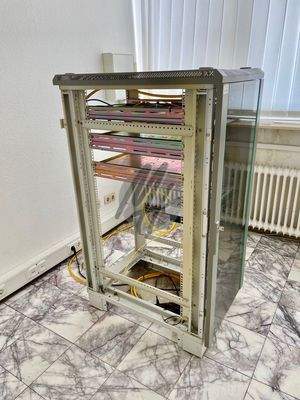 INFOS UNTER: 06171-586000