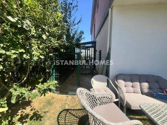 4-Bedroom Villa with a Private Pool in Istanbul Buyukcekmece