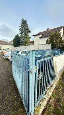 Parkplatz - Autohandel