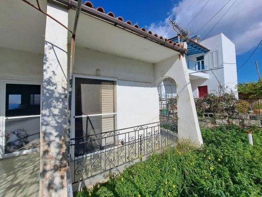 Kreta: Freistehendes Haus mit Meerblick in Plaka zu verkaufen