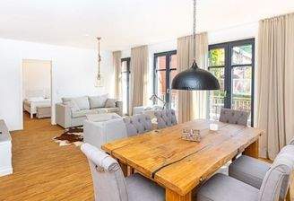 Stilvoll Wohnen und Essen