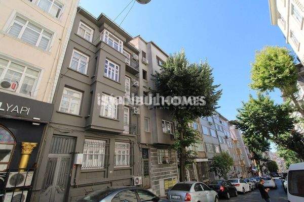 Fully Renovated Furnished 5-Storey Building in Istanbul Fatih