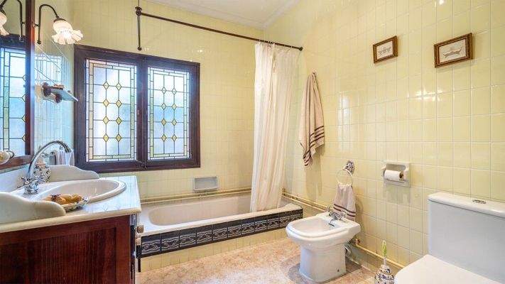 Villa mit vielen Möglichkeiten zum Verkauf bei der Stierkampfarena, Palma, Mallorca 92644