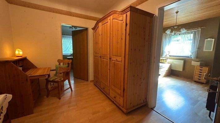 Diele 2 mit Blick in Zimmer 3