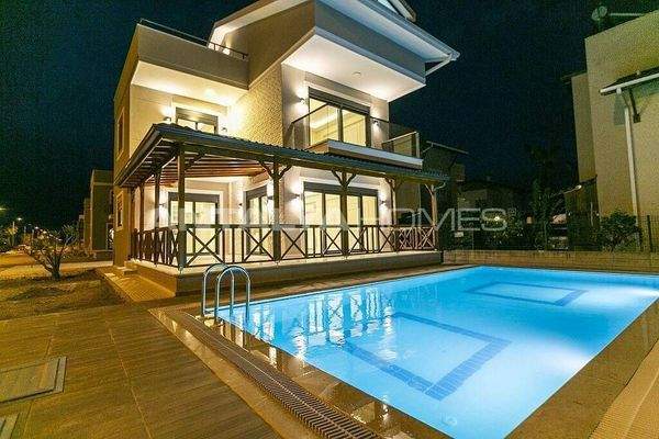 Modernly Designed Villas in a Complex in Belek Kadriye