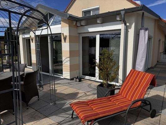 die sonnige Terrasse