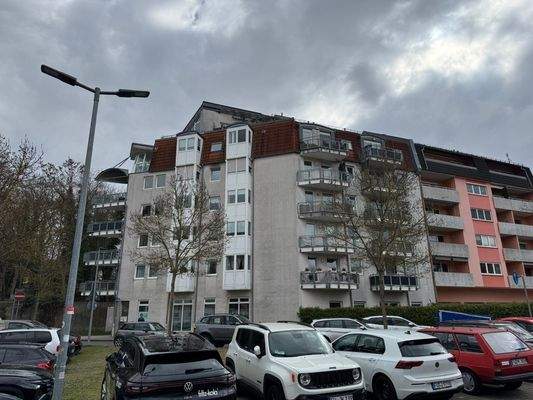 Straßenrückansicht