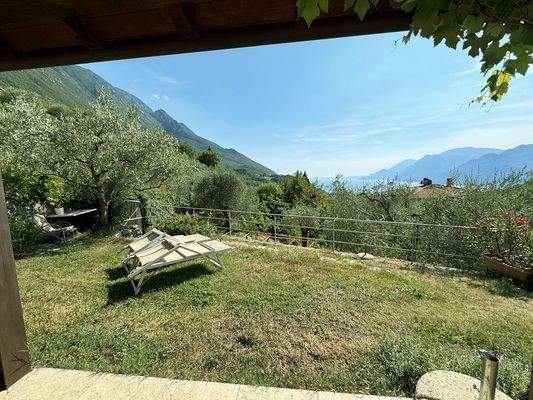 Portico e giardino piano terra 1.2.JPG