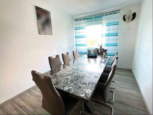 Ess- od. Kinderzimmer