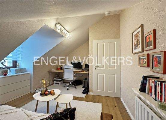 Büro oder Kinderzimmer