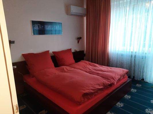 Schlafzimmer im EG der Mais-Whg Eg &amp; 1 OG.jpg