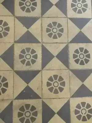 Bodenfliesen Treppenhaus