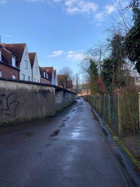 Husum Garage, Husum Stellplatz
