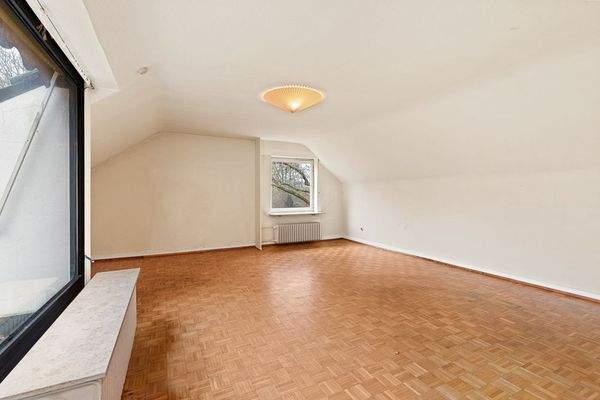 Zimmer OG mit Loggia