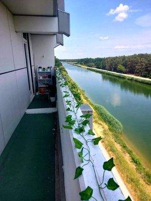 Nebenbalkon mit weiteren Zimmern
