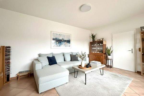 Wohnzimmer digital möbliert