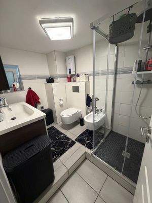 Bad_Dusche-WC im Obergeschoss_Ansicht 3.jpeg