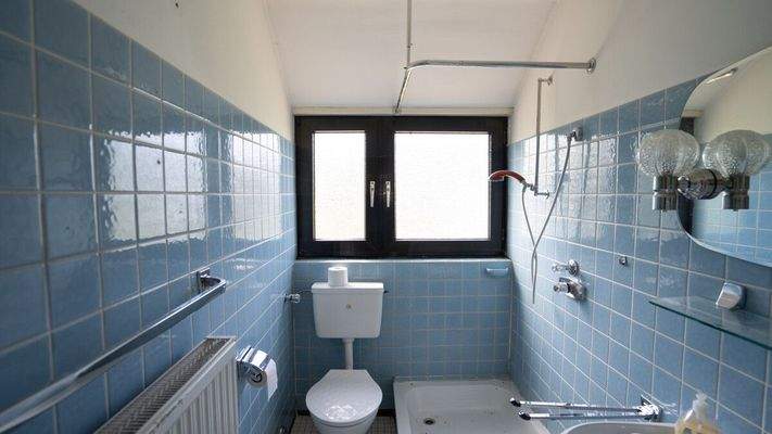 Badezimmer im Dachgeschoss