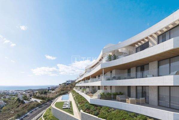 Apartments with Pools Close to Sea in Rincón de la Victoria Málaga