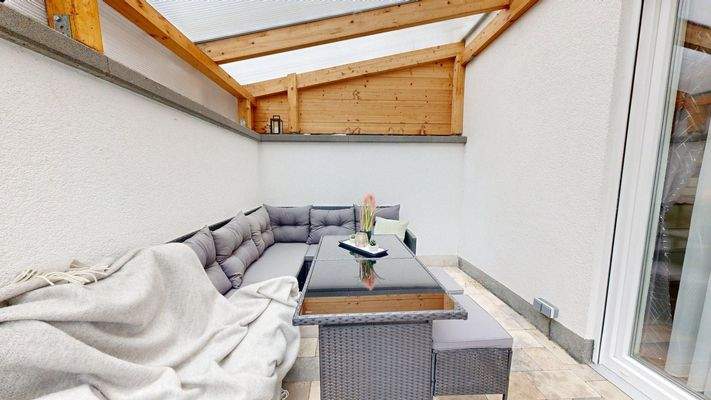 Mit überdachter XXL-Terrasse