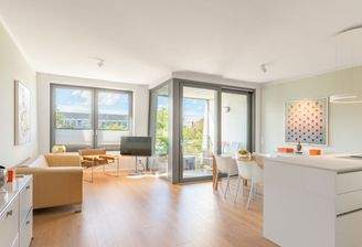 Hochwertige 3-Zimmer-Wohnung mit Designer-Küche &