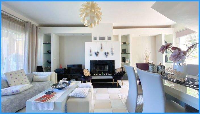 780cfbff33f444798e021cc1835fc67e-original