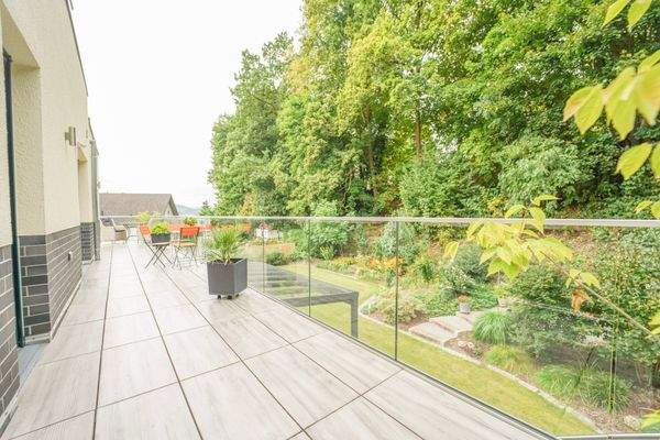 rundumlaufender Balkon OG