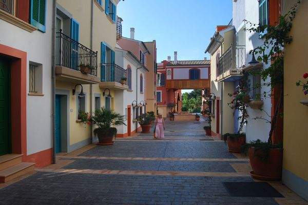 Straßenbild in Gated Community