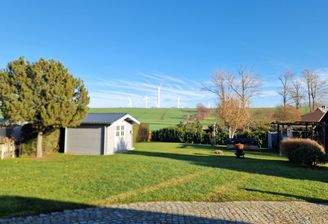 ...viel Platz für Kinderspielplatz und Gartenpartys
