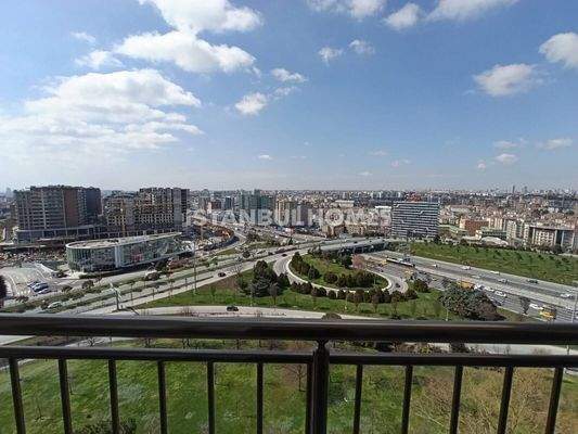 Flats with Gym and Parking Lot in İstanbul Zeytinburnu