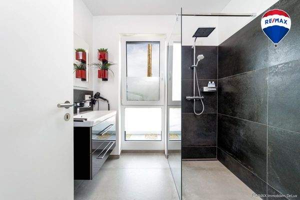 RE/MAX Immobilien DeLux