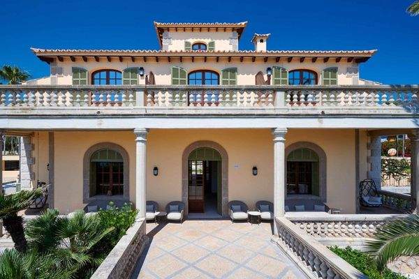 Luxusvilla in erster Meereslinie zu vermieten in Cala Ratjada, Mallorca