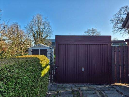 Garage u. Zugang Garten