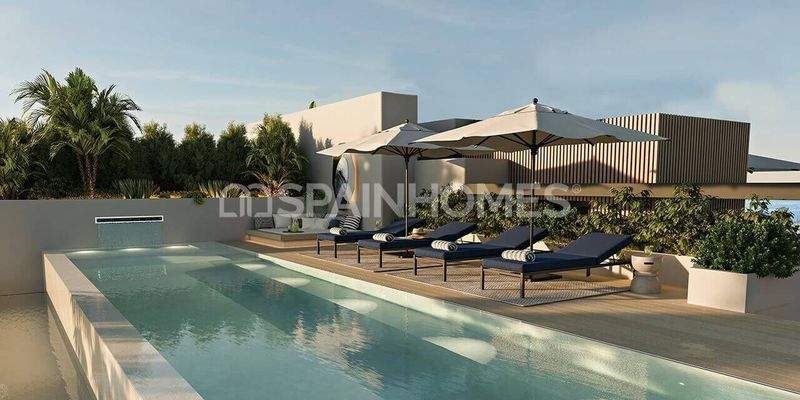 Well-Located Beachfront Villa for Sale in Marbella