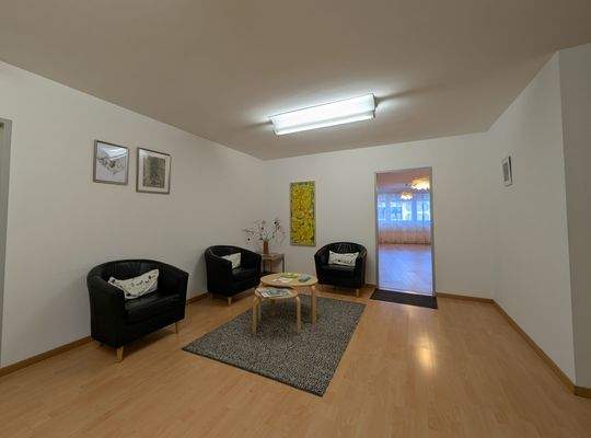 Wartebereich (2).jpg