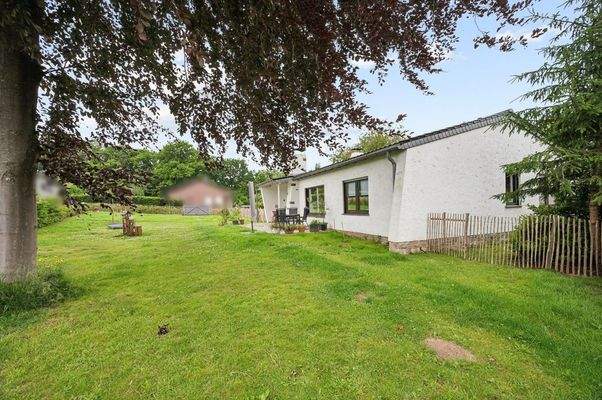 großzügiger Garten